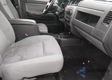 2008 Dodge Dakota Slt z USA, uszkodzony, nr VIN 1D7HW48N38S508011